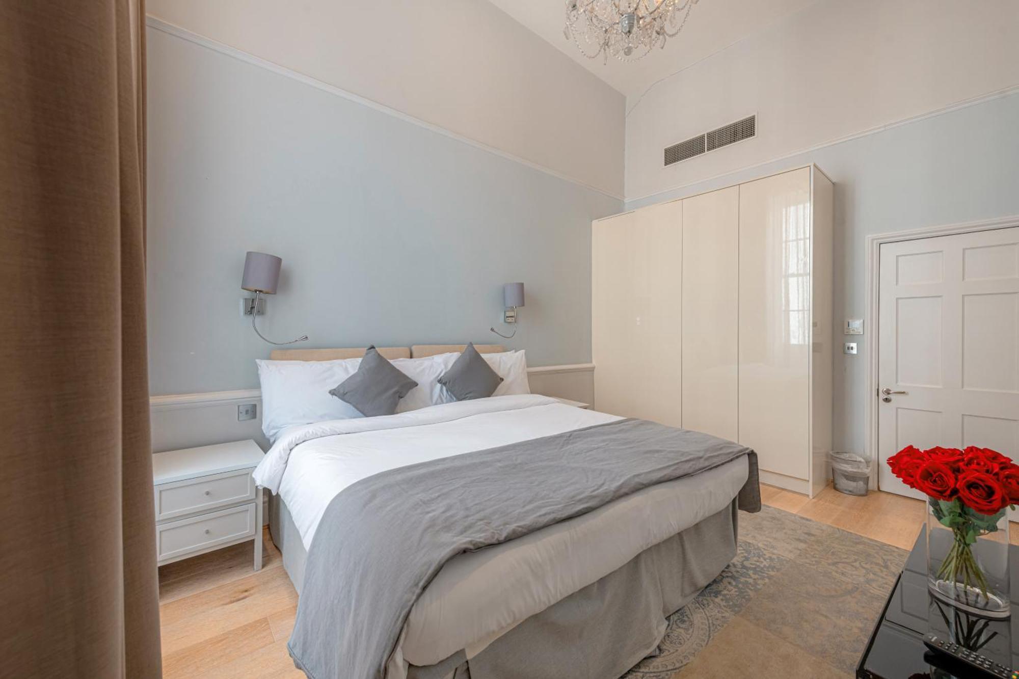 17 Hertford Street London Rum bild